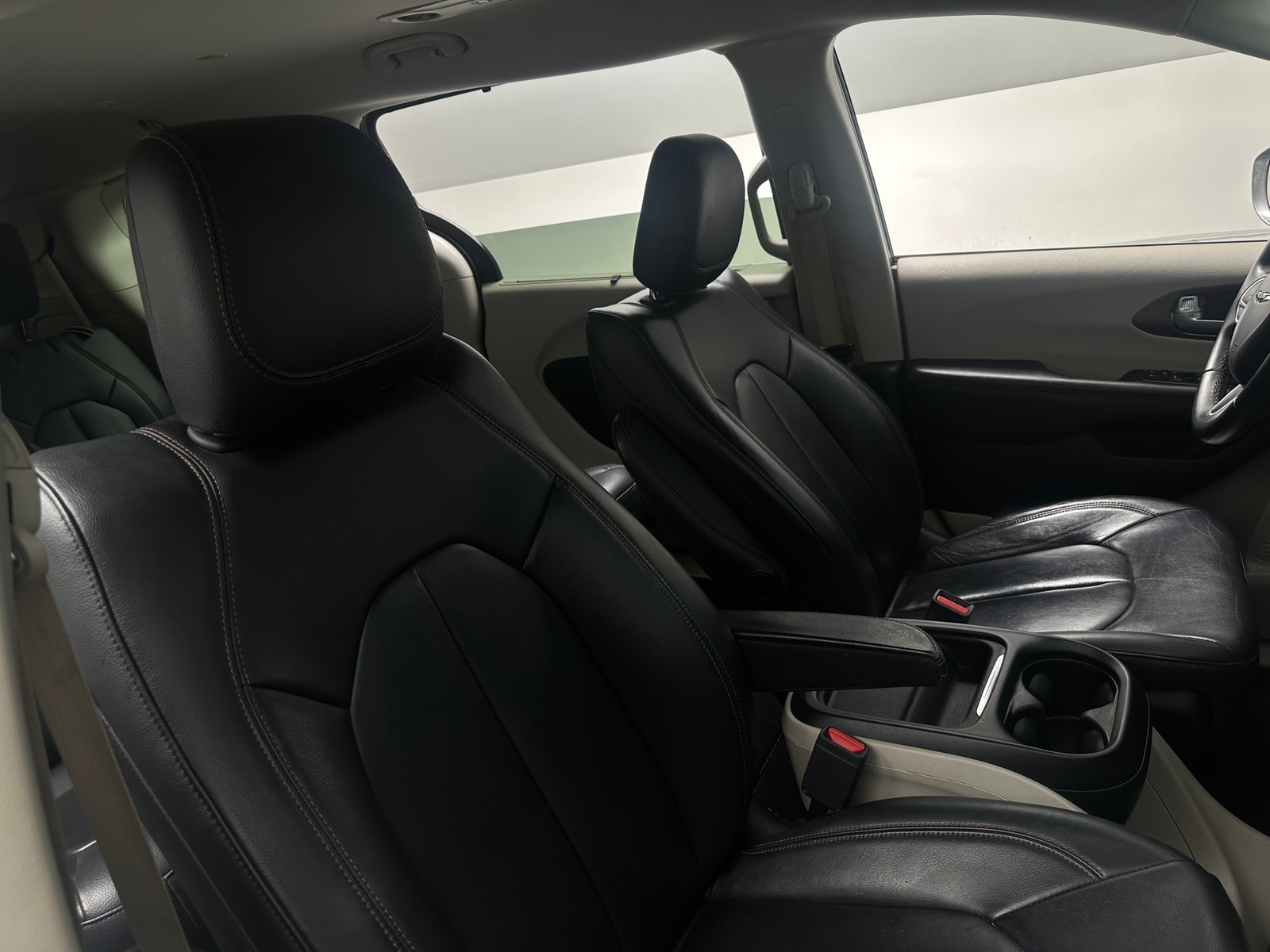 Thumbnail: 2017 Chrysler Pacifica - 2