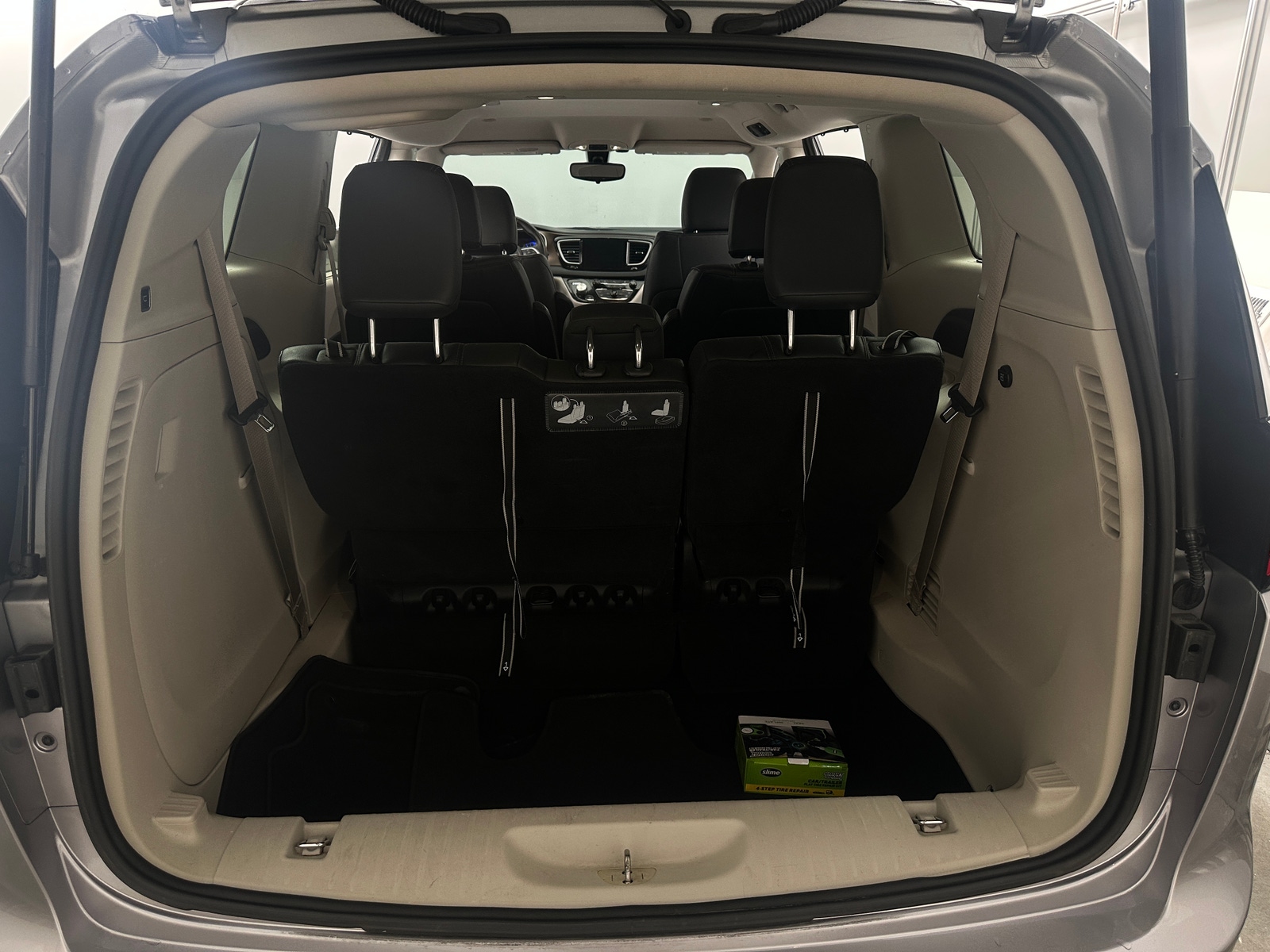 Thumbnail: 2017 Chrysler Pacifica - 7