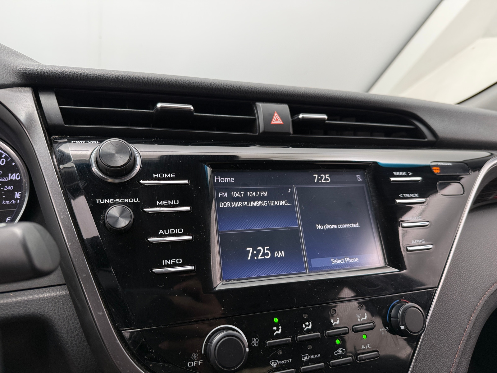 Thumbnail: 2018 Toyota Camry - 4