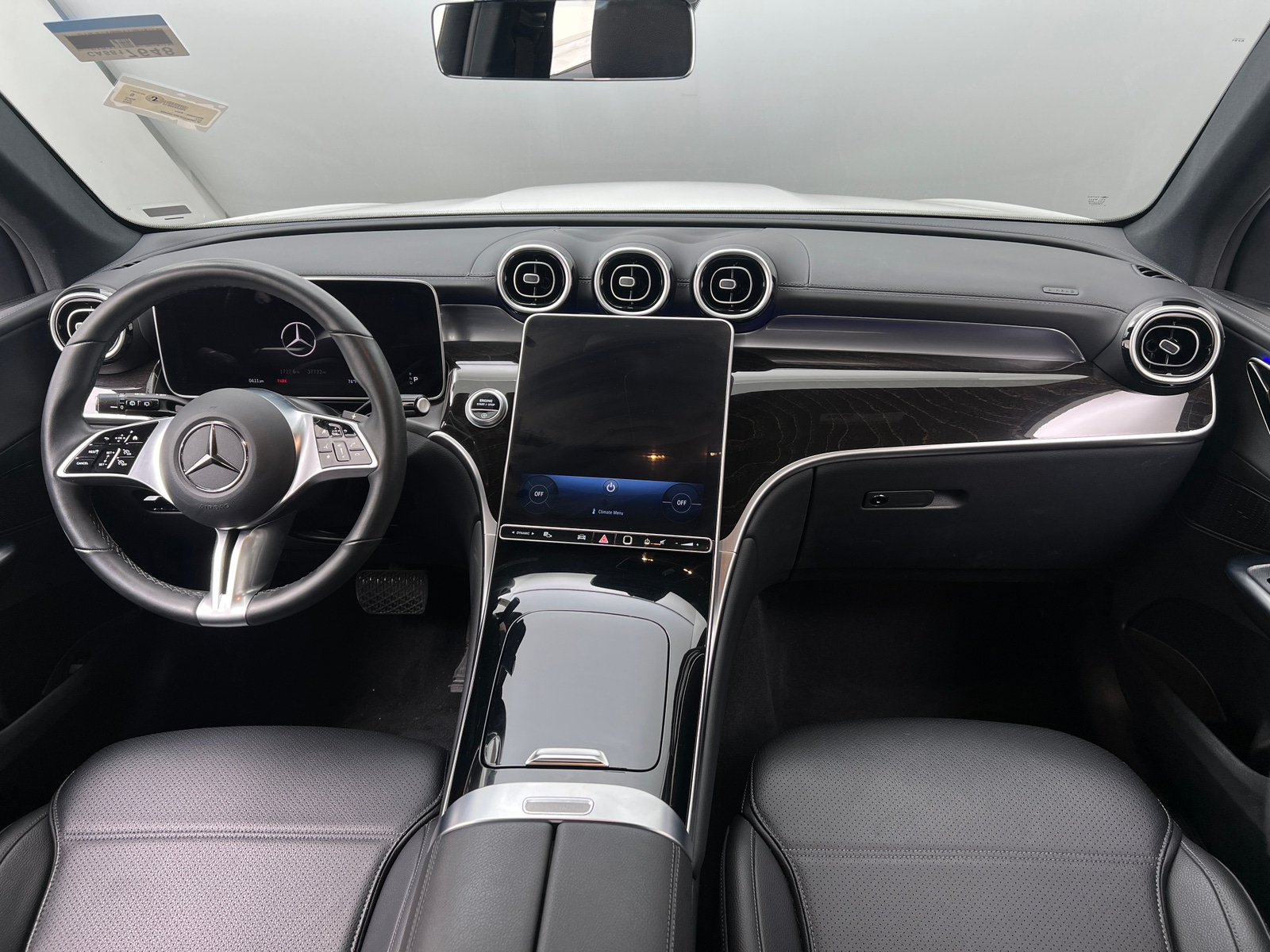 Thumbnail: 2024 Mercedes-Benz GLC - 2