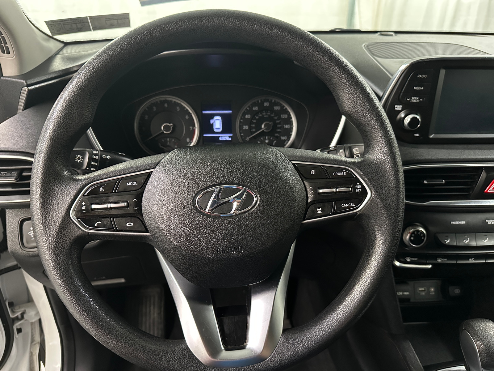 Thumbnail: 2019 Hyundai Santa Fe - 5