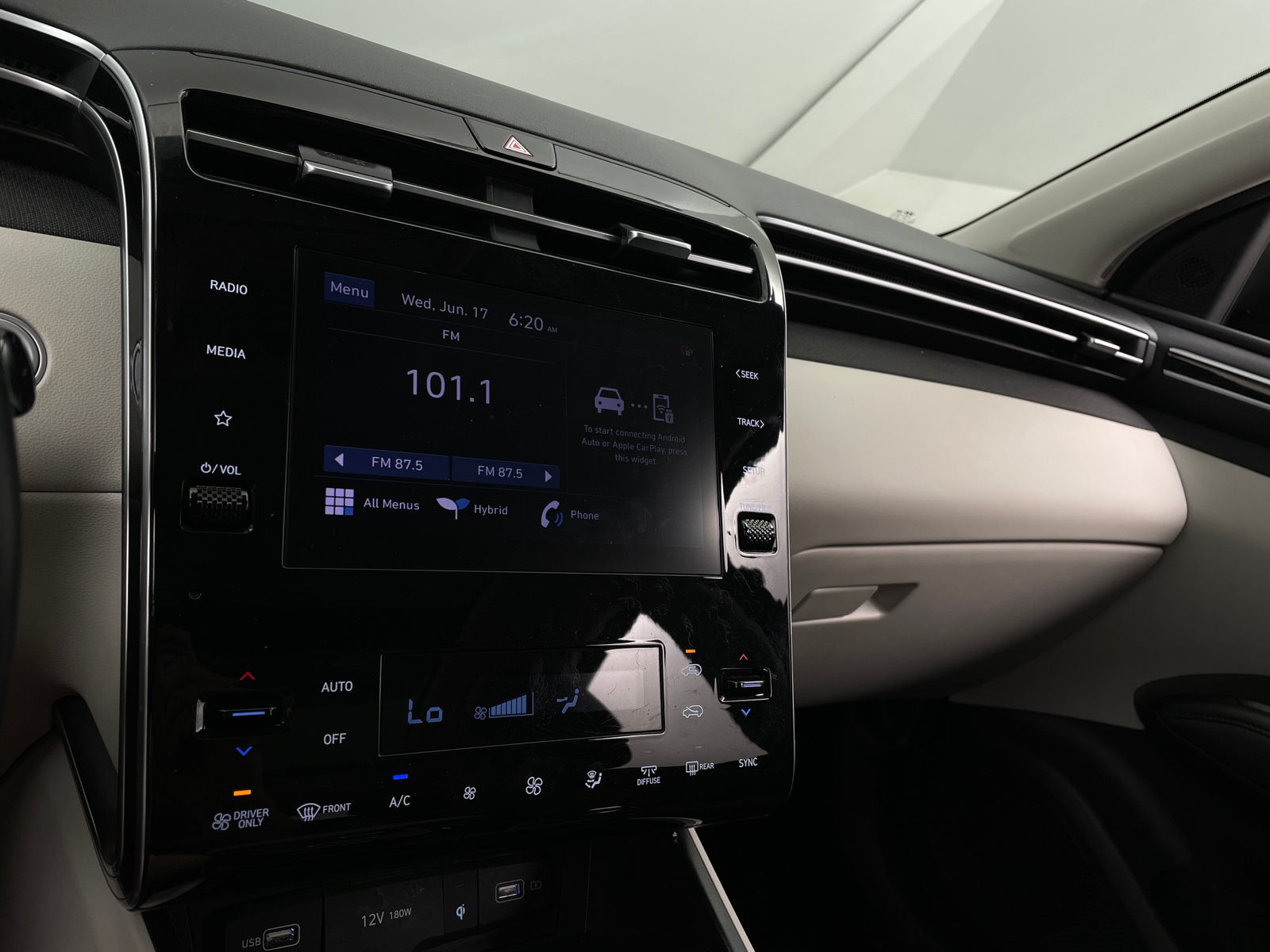 Thumbnail: 2022 Hyundai Tucson - 4