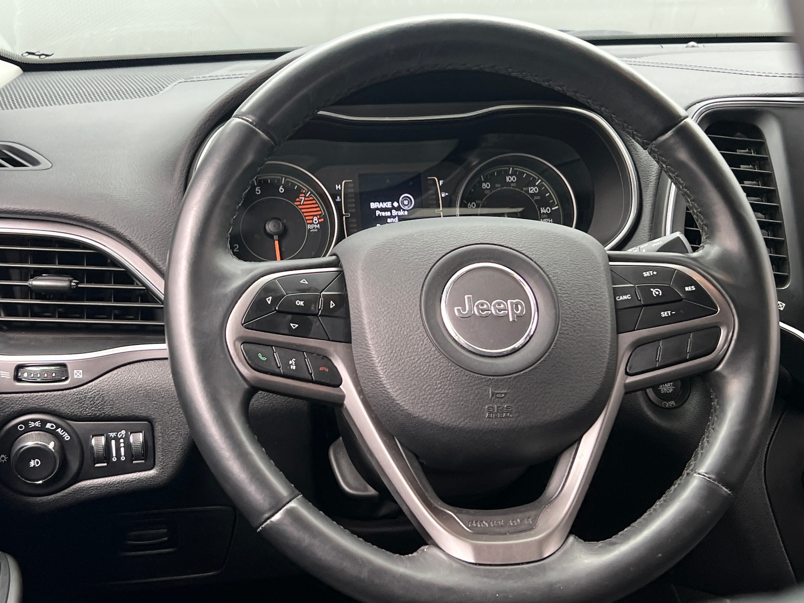 Thumbnail: 2019 Jeep Cherokee - 5