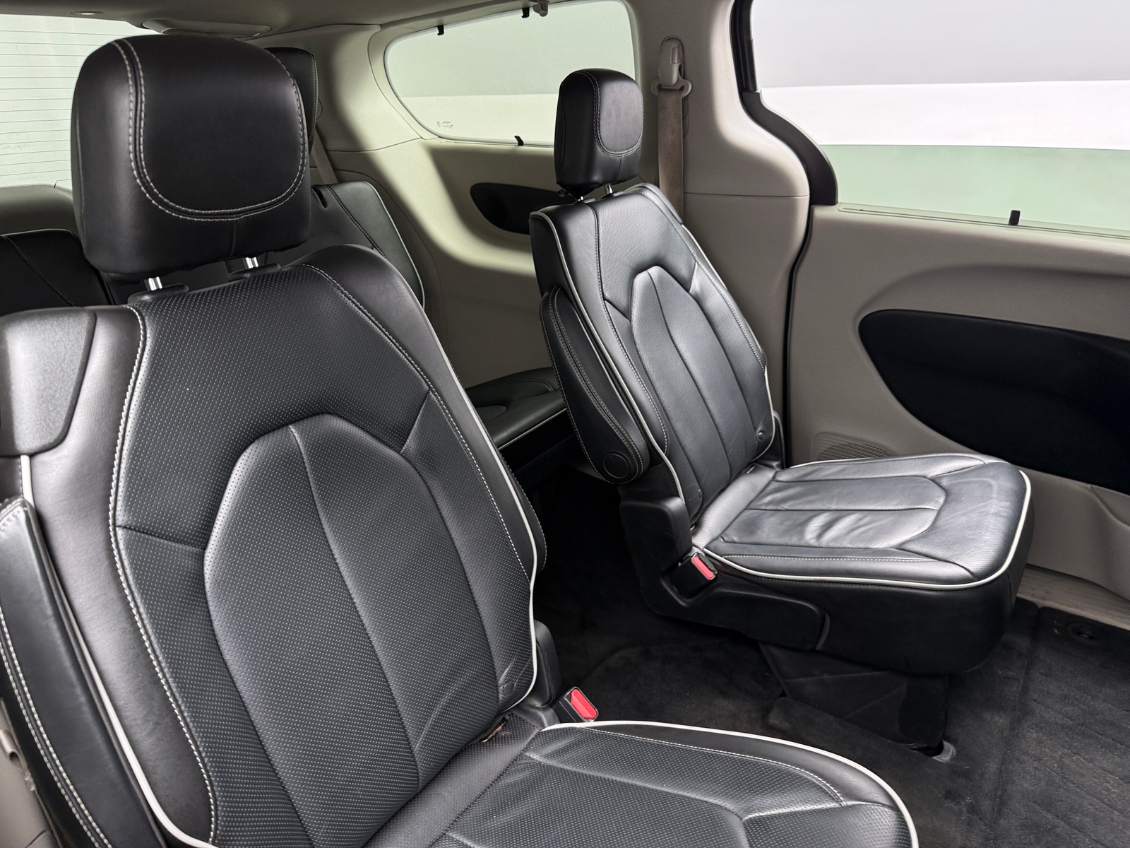 Thumbnail: 2021 Chrysler Pacifica - 5