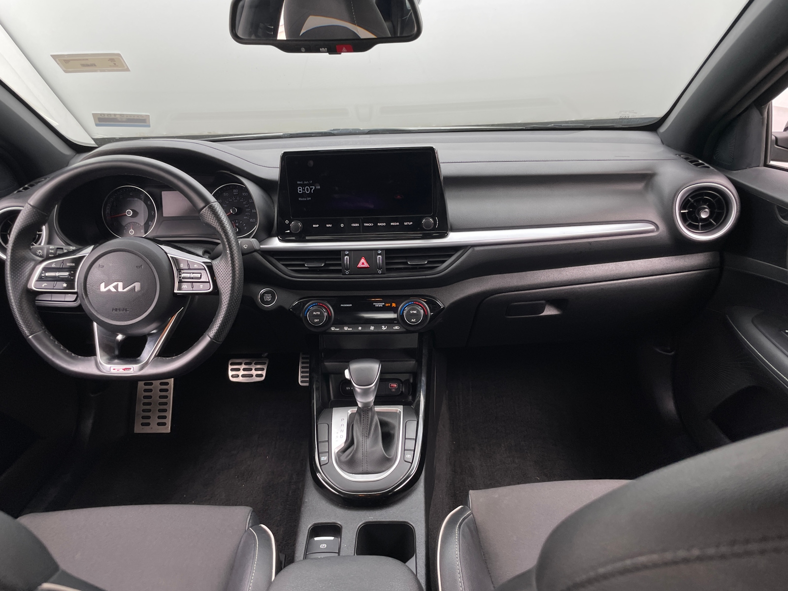 Thumbnail: 2023 Kia Forte - 3