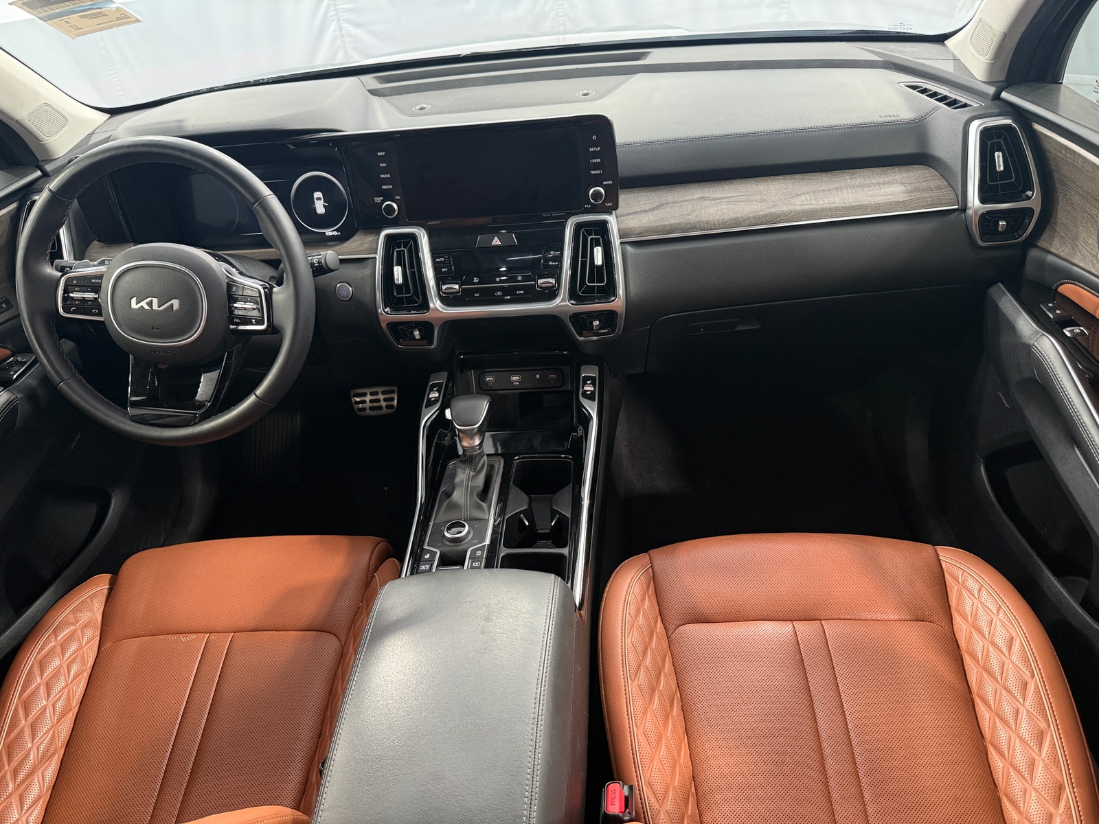 Thumbnail: 2023 Kia Sorento - 2