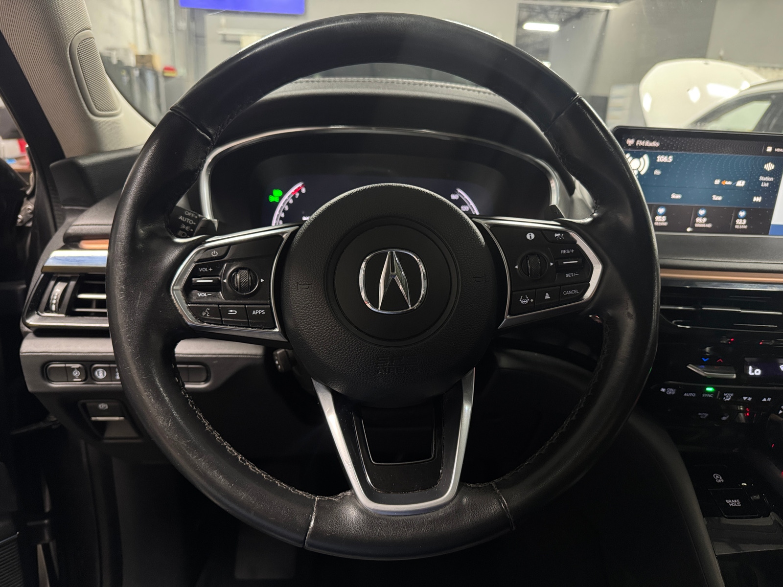 Thumbnail: 2022 Acura MDX - 4