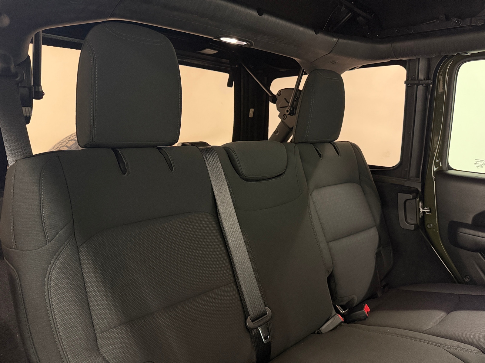 Thumbnail: 2022 Jeep Wrangler - 6