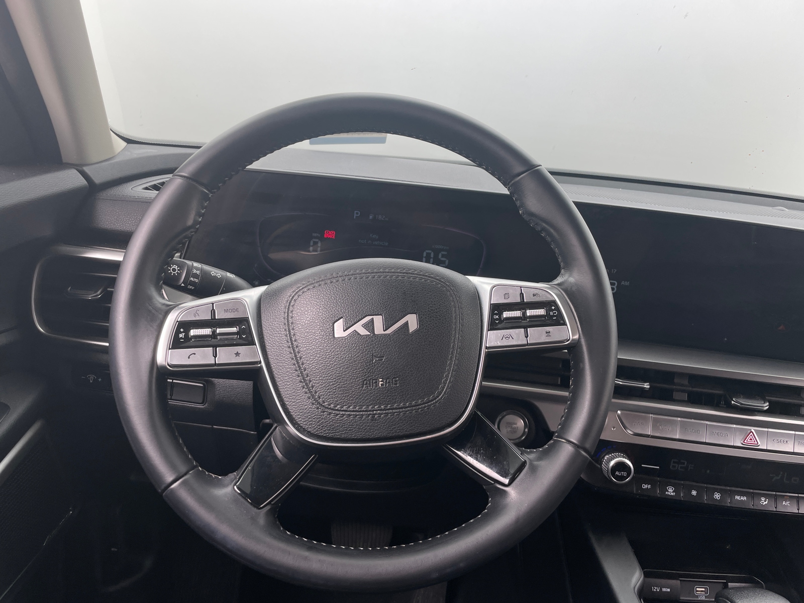 Thumbnail: 2023 Kia Telluride - 4