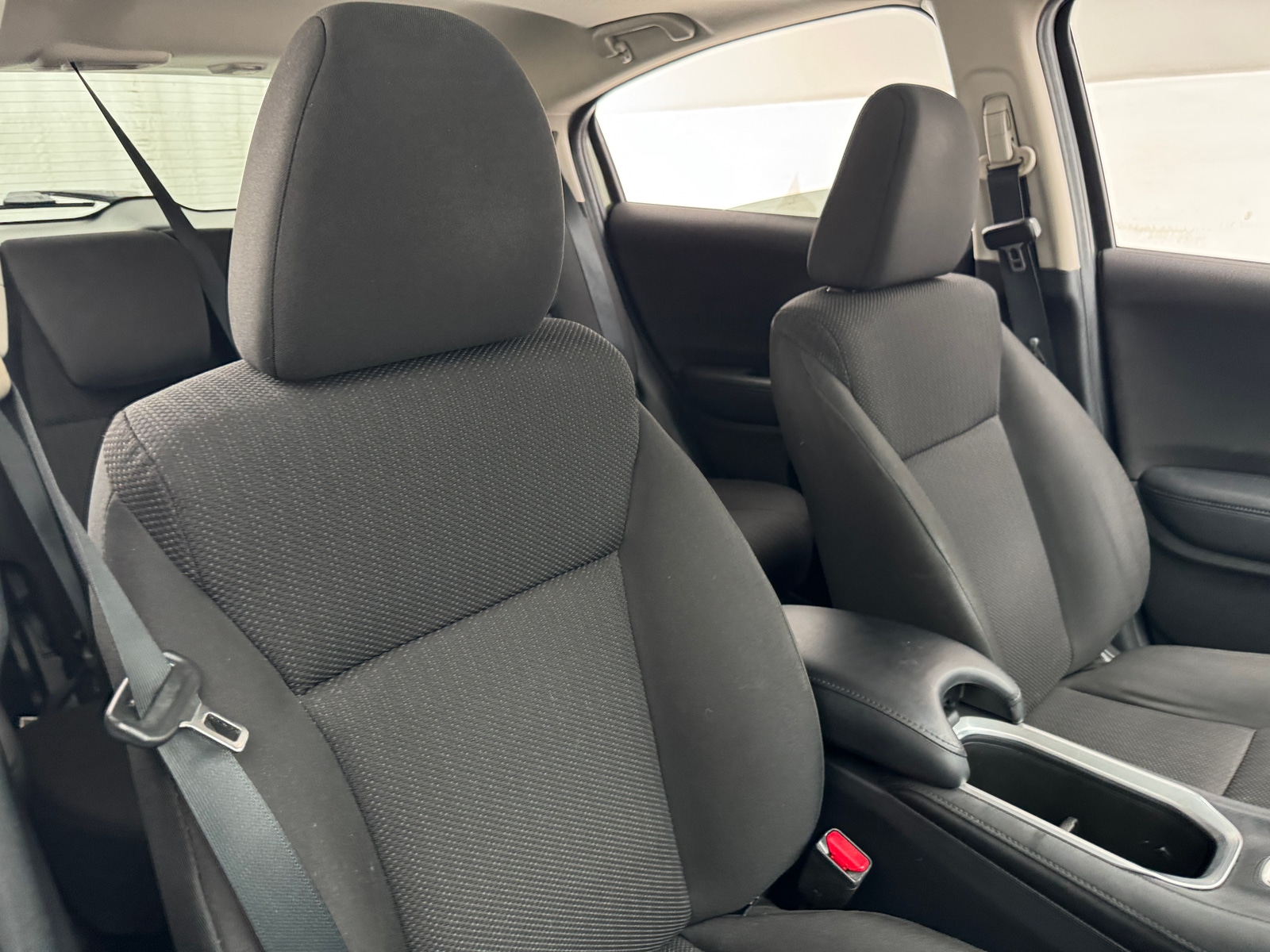 Thumbnail: 2016 Honda HR-V - 2