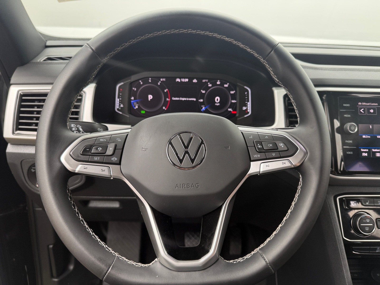 Thumbnail: 2022 Volkswagen Atlas - 4