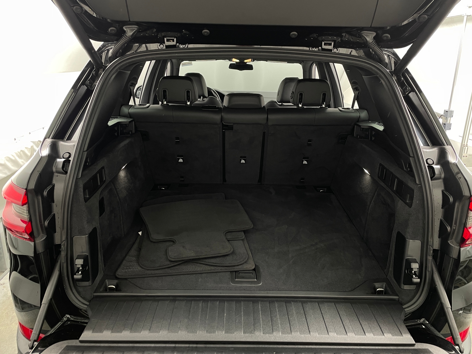 Thumbnail: 2020 BMW X5 - 6