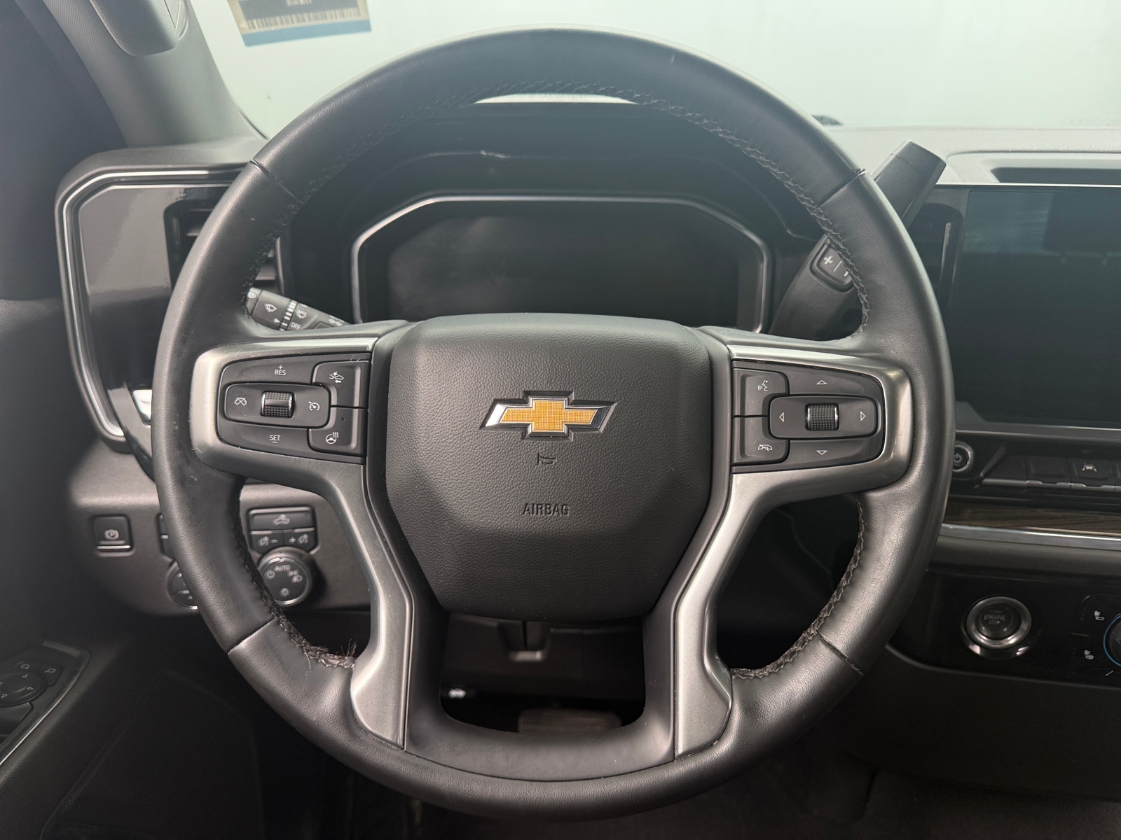 Thumbnail: 2024 Chevrolet Silverado 1500 - 5