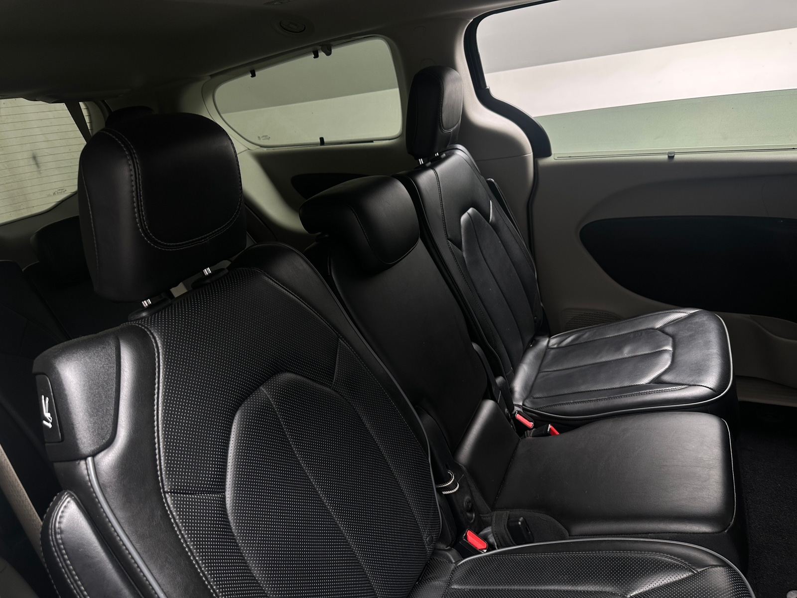 Thumbnail: 2019 Chrysler Pacifica - 5