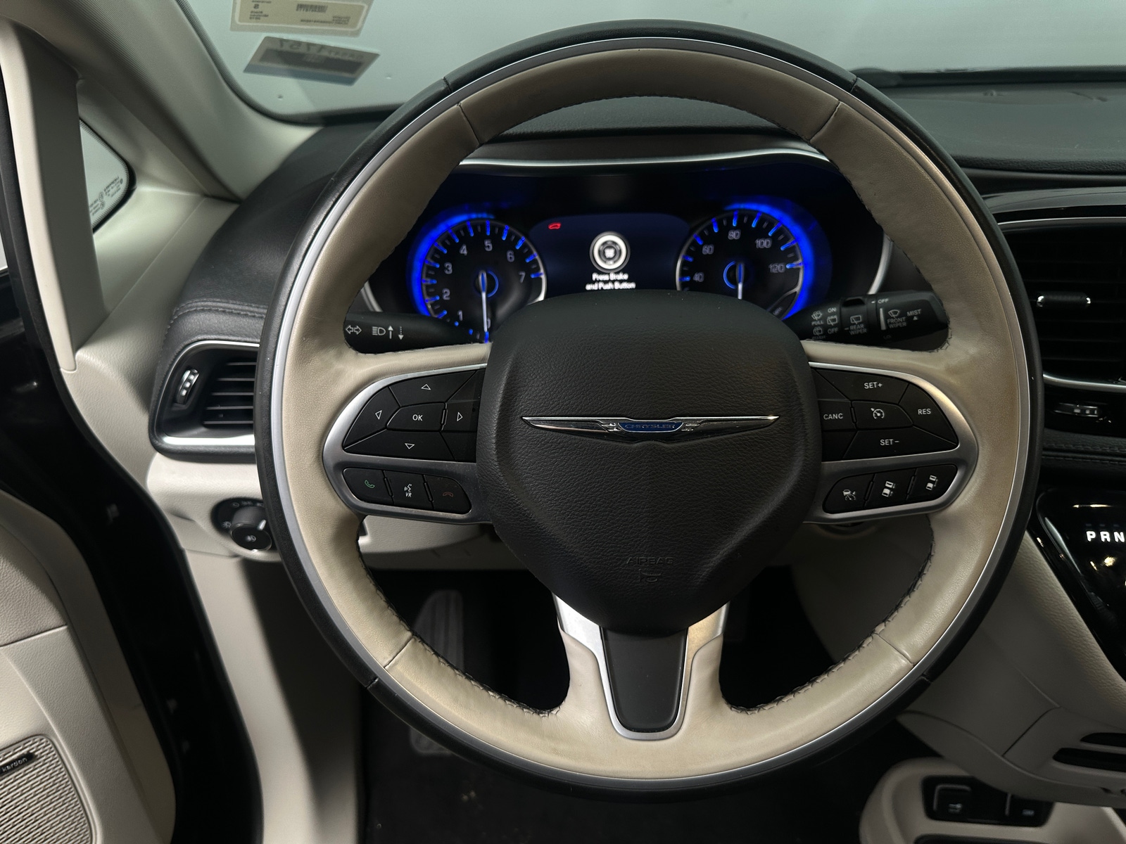Thumbnail: 2019 Chrysler Pacifica - 4