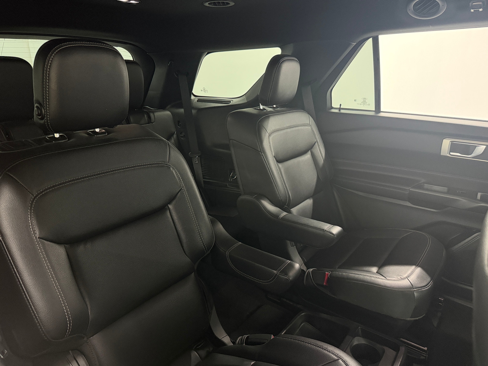 Thumbnail: 2020 Ford Explorer - 6