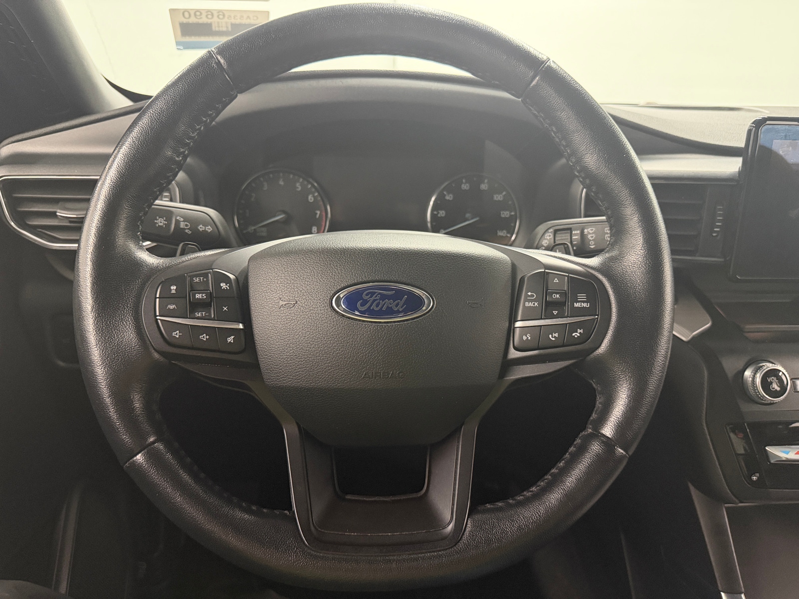 Thumbnail: 2020 Ford Explorer - 5