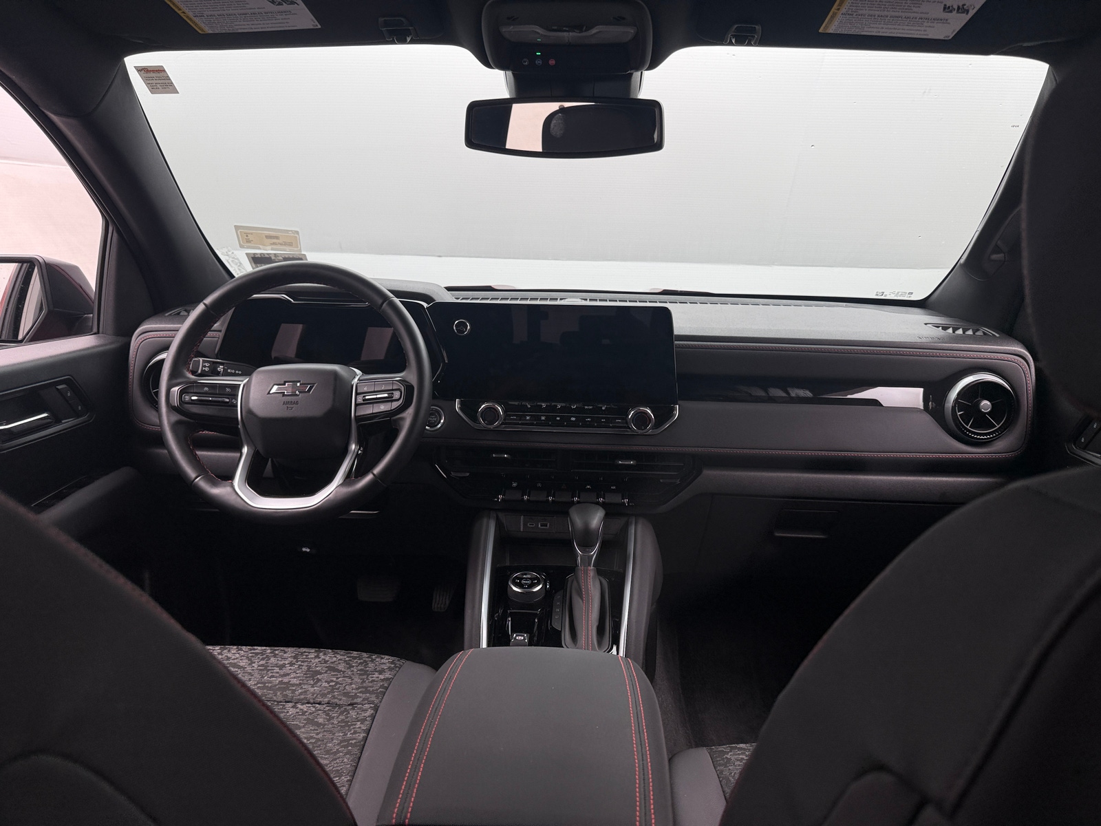 Thumbnail: 2023 Chevrolet Colorado - 3