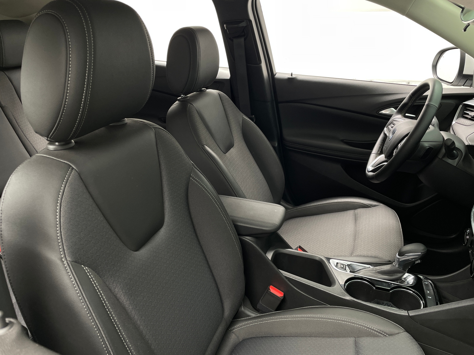 Thumbnail: 2024 Buick Encore GX - 2