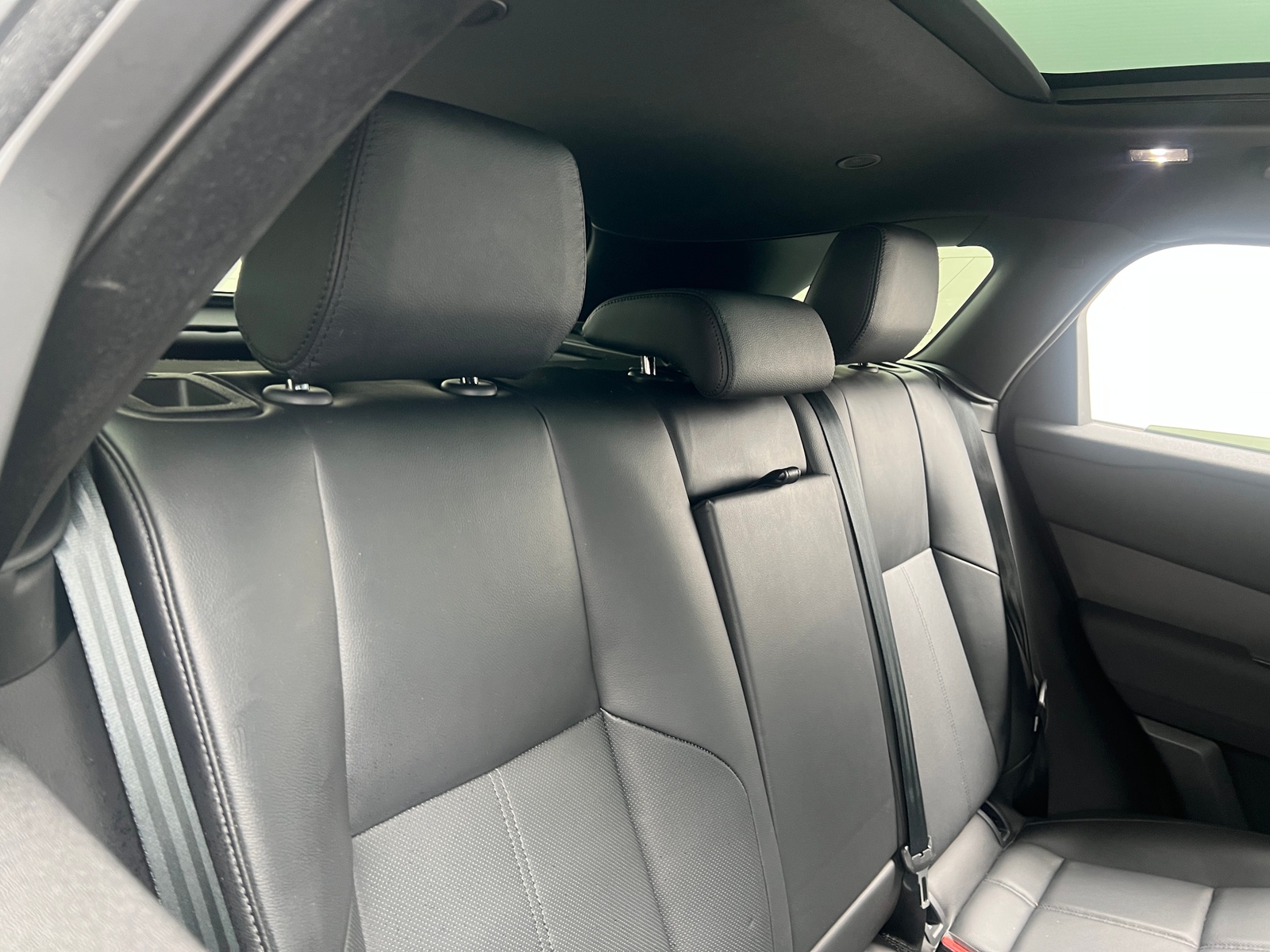 Thumbnail: 2025 Land Rover Range Rover Velar - 5