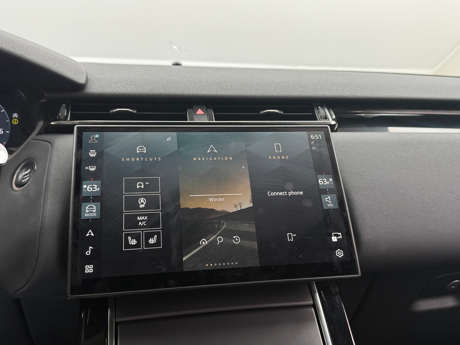 Thumbnail: 2025 Land Rover Range Rover Velar - 3