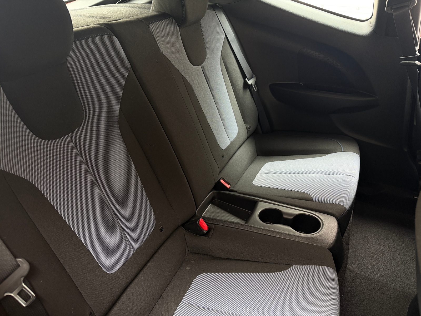 Thumbnail: 2019 Hyundai Veloster - 6