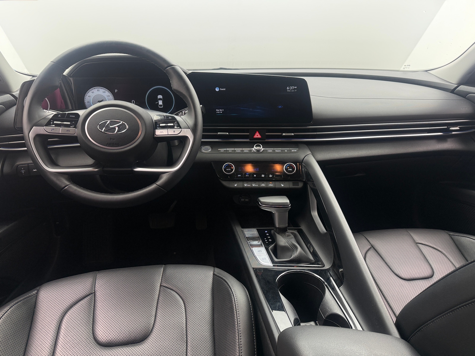 Thumbnail: 2022 Hyundai Elantra - 2