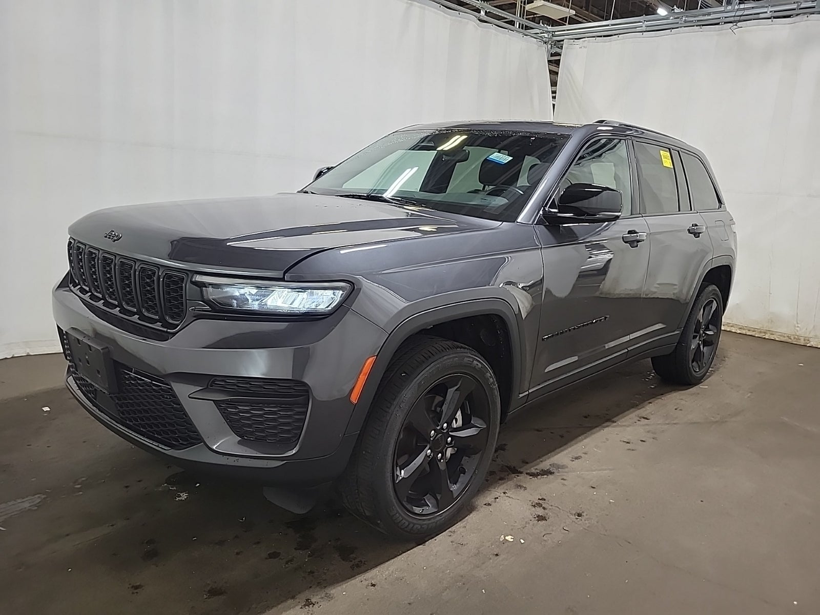 2022 Jeep Grand Cherokee Altitude