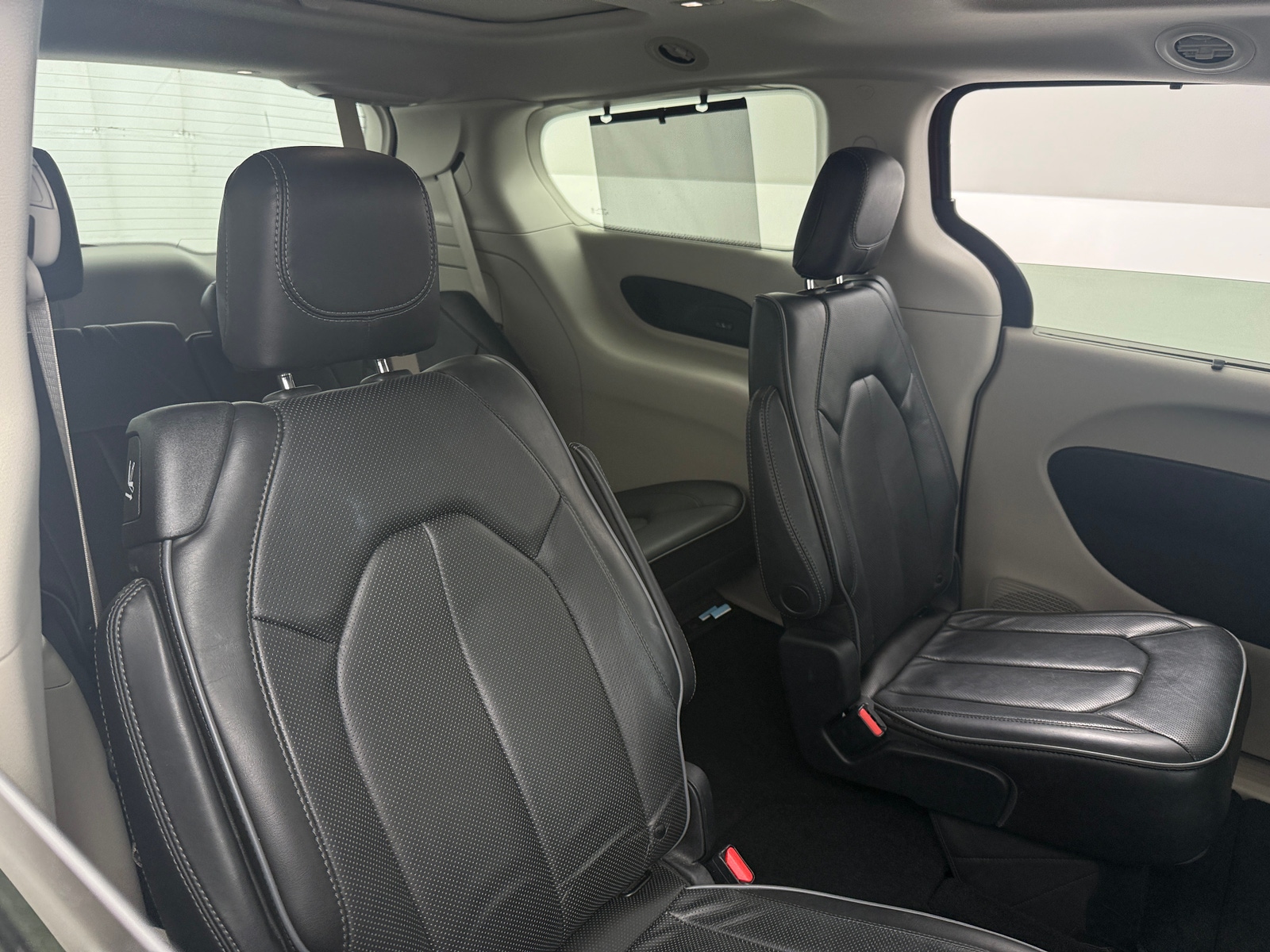 Thumbnail: 2020 Chrysler Pacifica - 5
