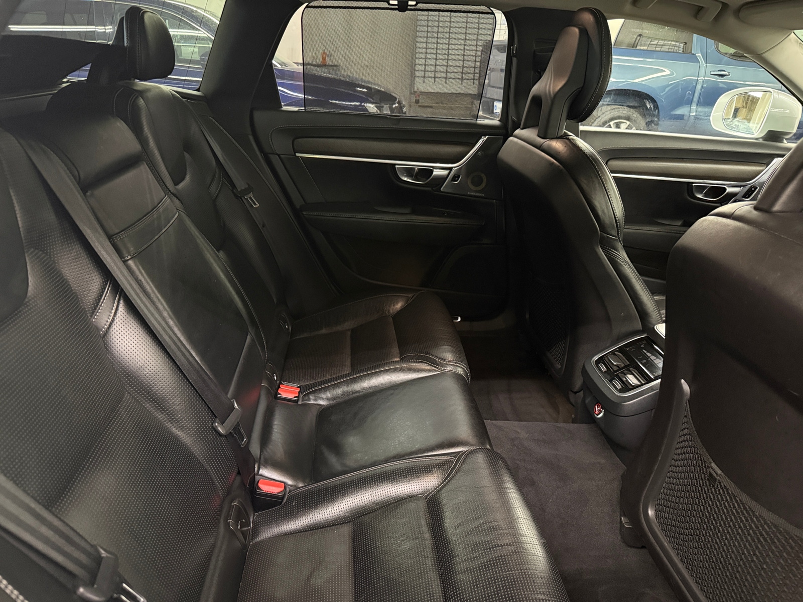 Thumbnail: 2018 Volvo V90 - 5