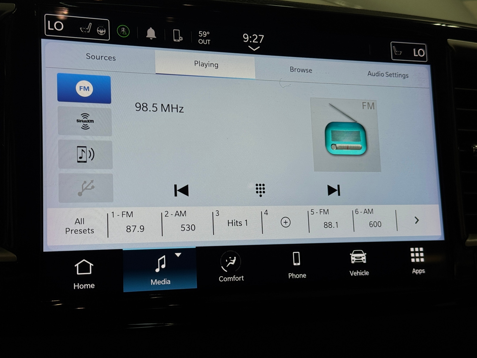 Thumbnail: 2024 Chrysler Pacifica - 3