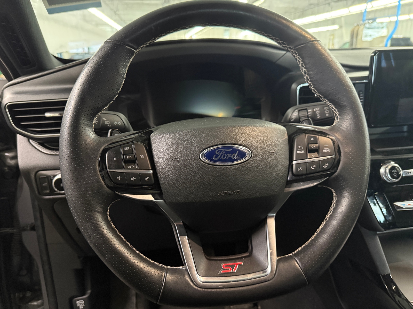 Thumbnail: 2023 Ford Explorer - 4