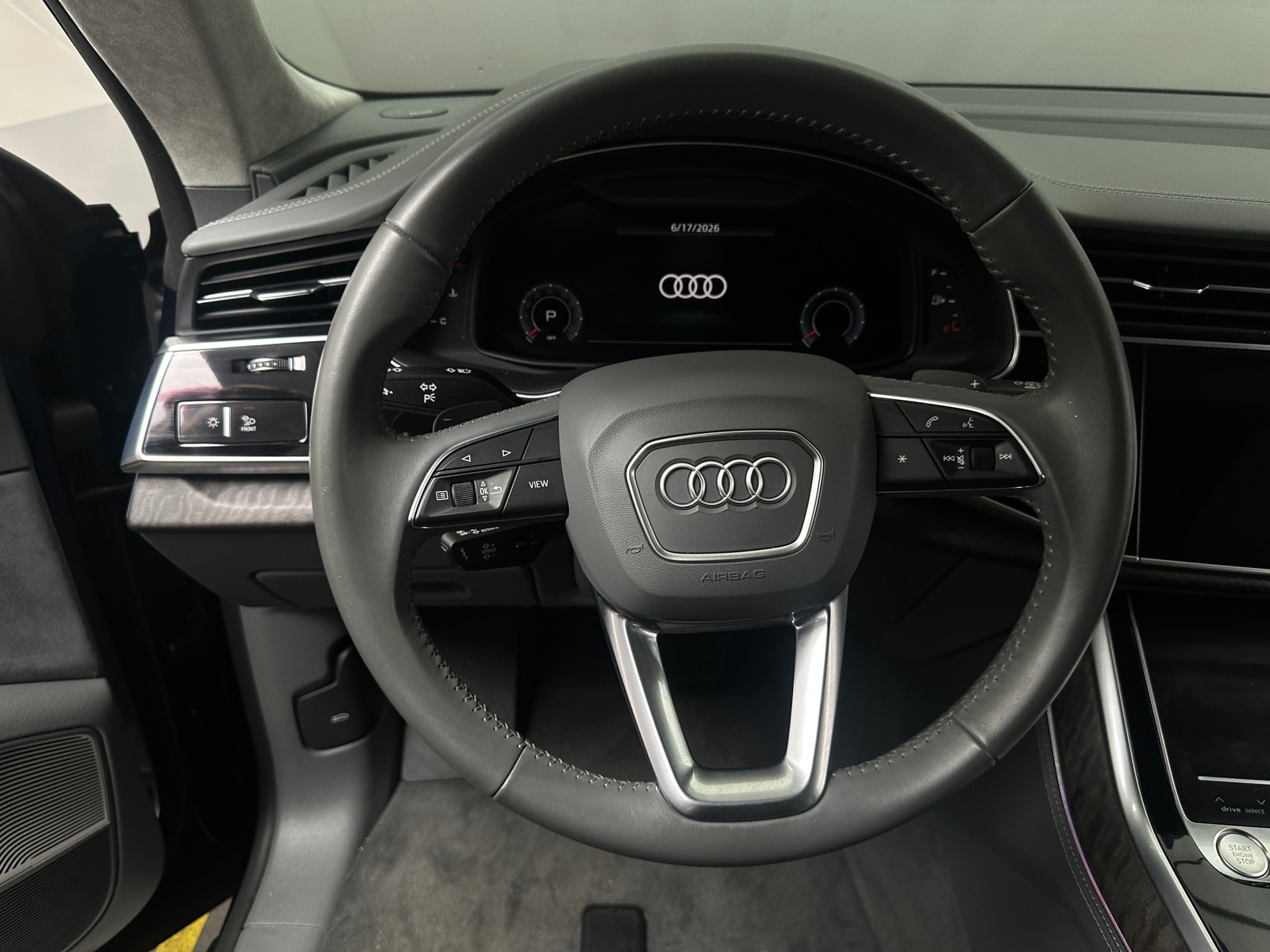 Thumbnail: 2019 Audi Q8 - 4