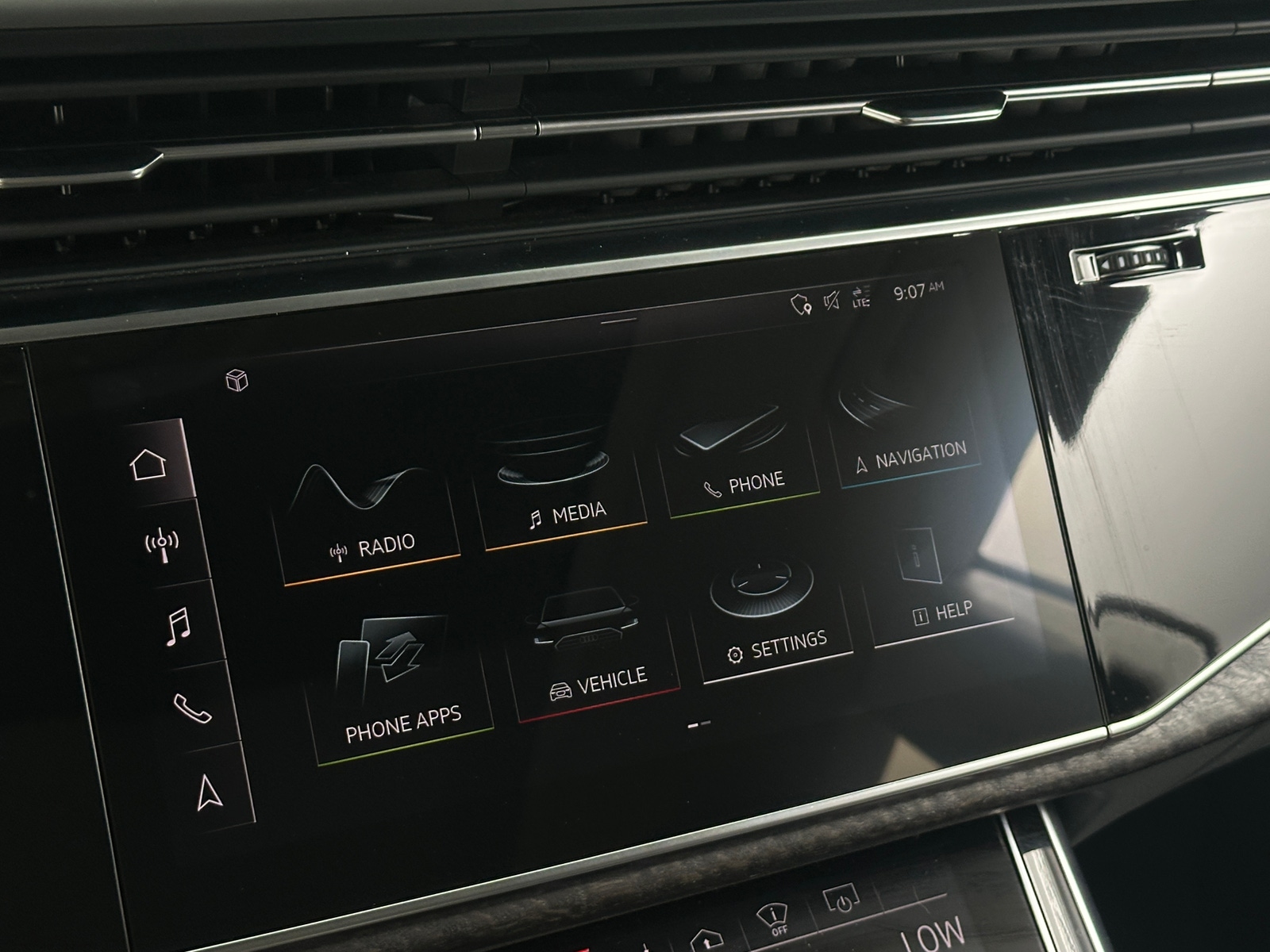 Thumbnail: 2019 Audi Q8 - 3