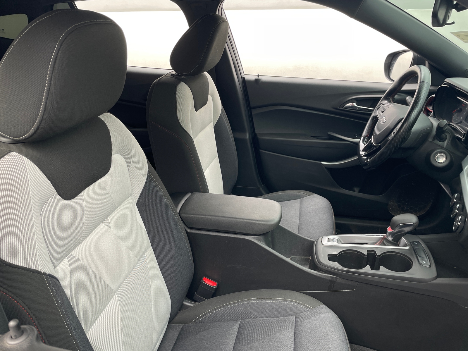 Thumbnail: 2024 Chevrolet Trax - 2