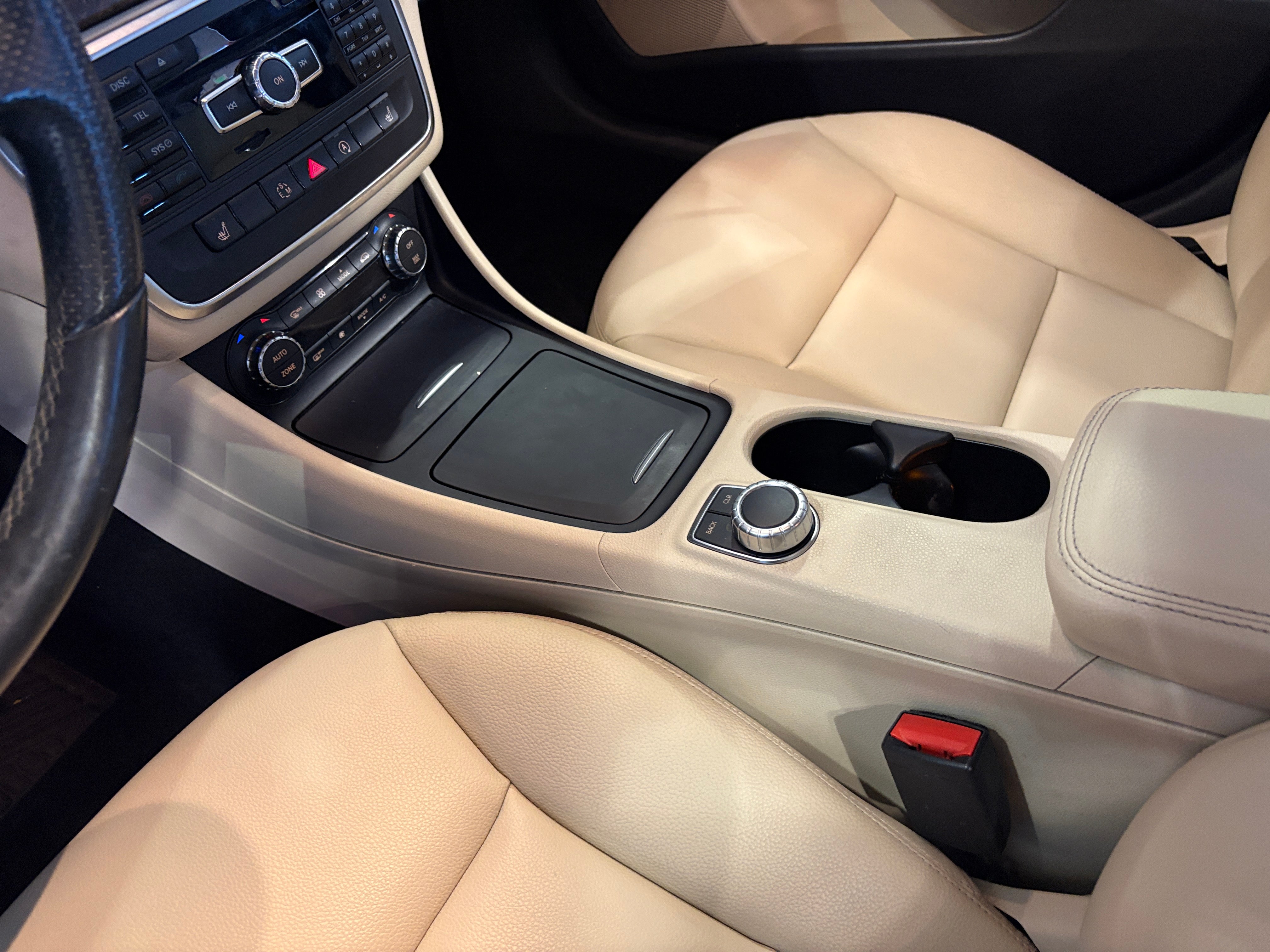 2015 Mercedes-Benz GLA-Class GLA250 - Photo 8