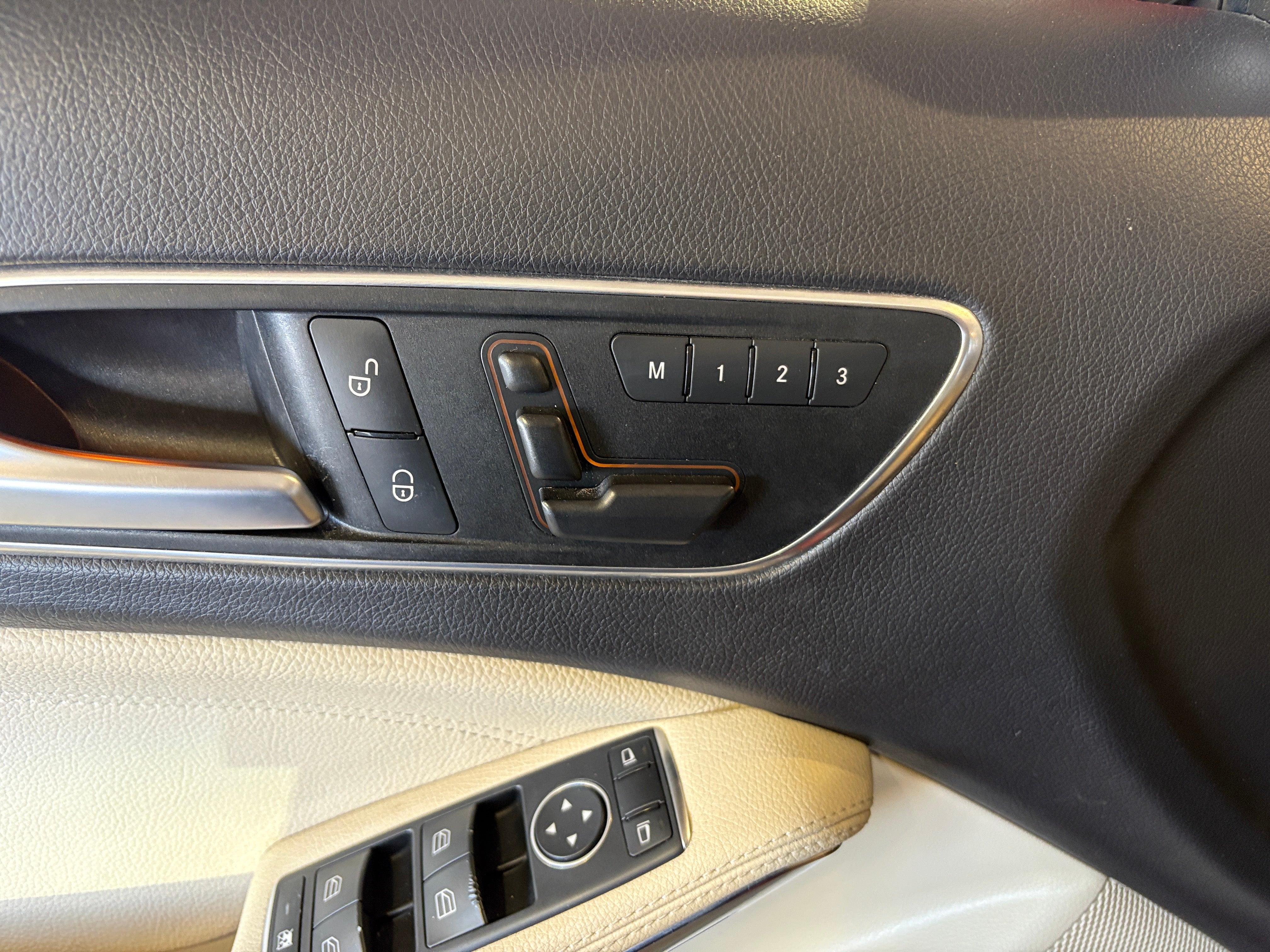 2015 Mercedes-Benz GLA-Class GLA250 - Photo 3