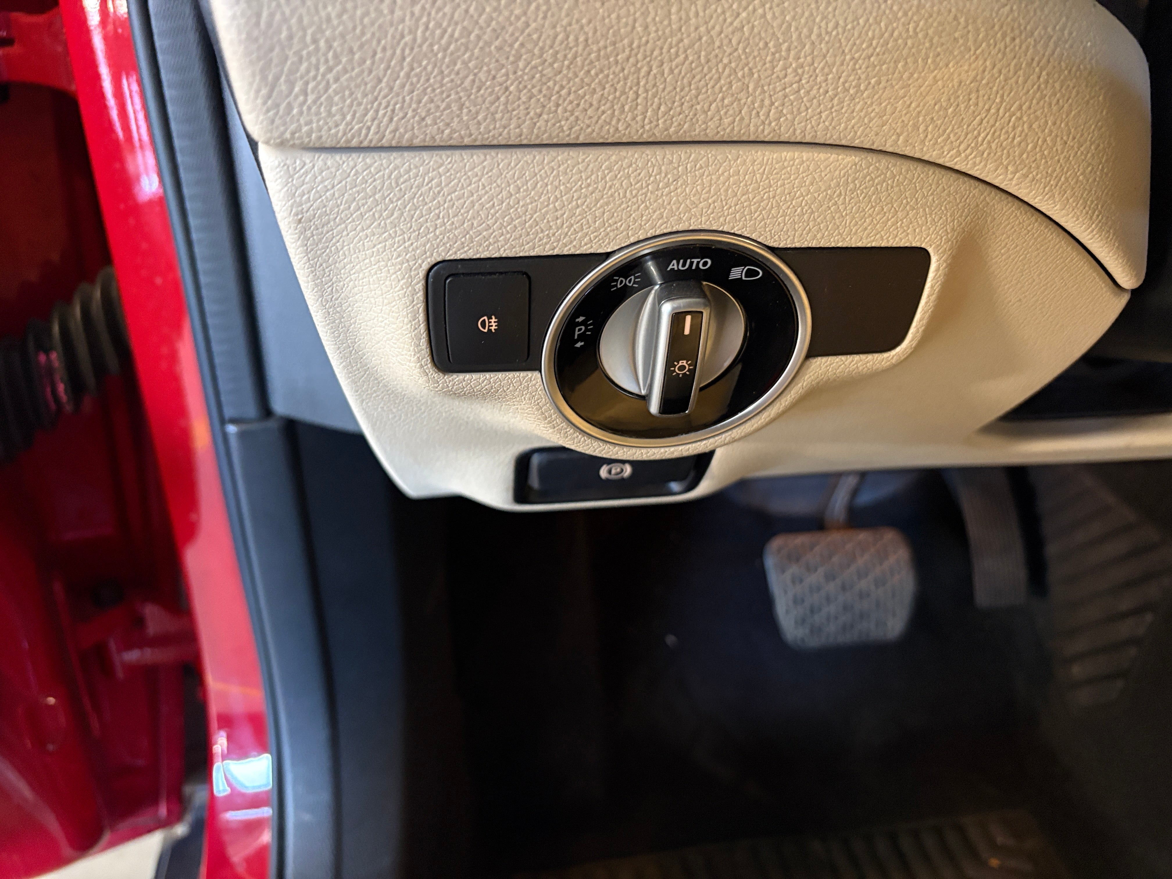 2015 Mercedes-Benz GLA-Class GLA250 - Photo 11