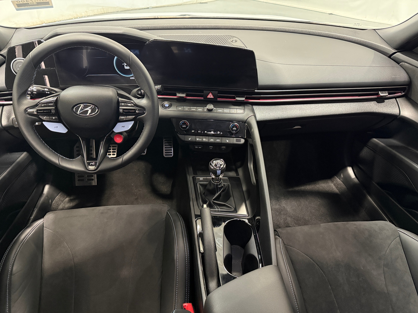 Thumbnail: 2022 Hyundai Elantra - 2