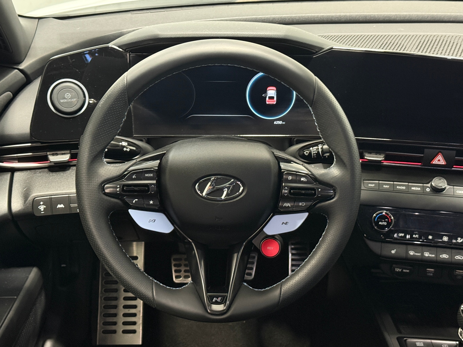 Thumbnail: 2022 Hyundai Elantra - 4