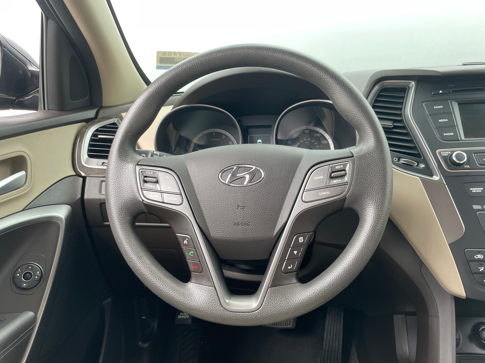 Thumbnail: 2017 Hyundai Santa Fe - 5