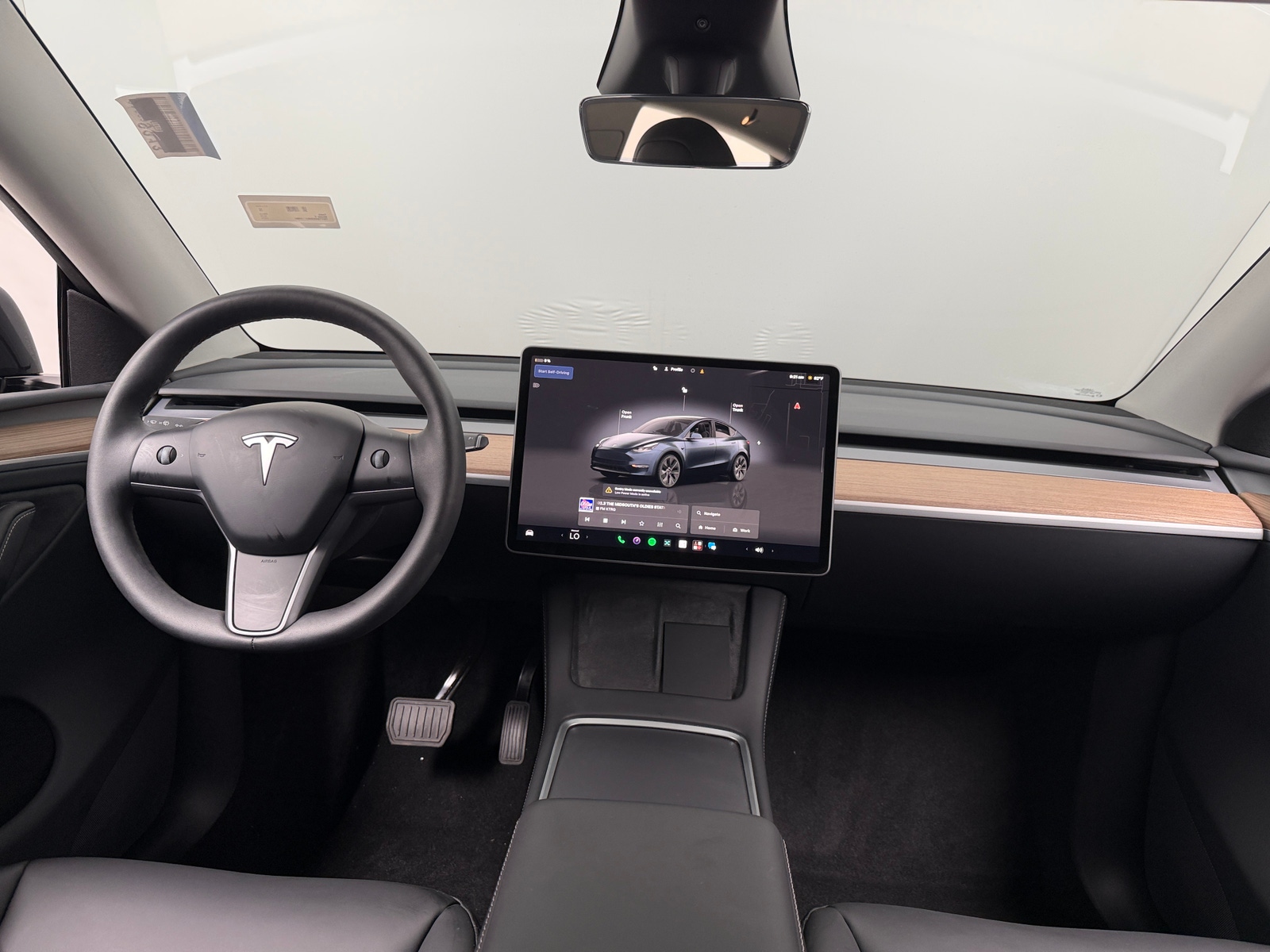 Thumbnail: 2025 Tesla Model Y - 2