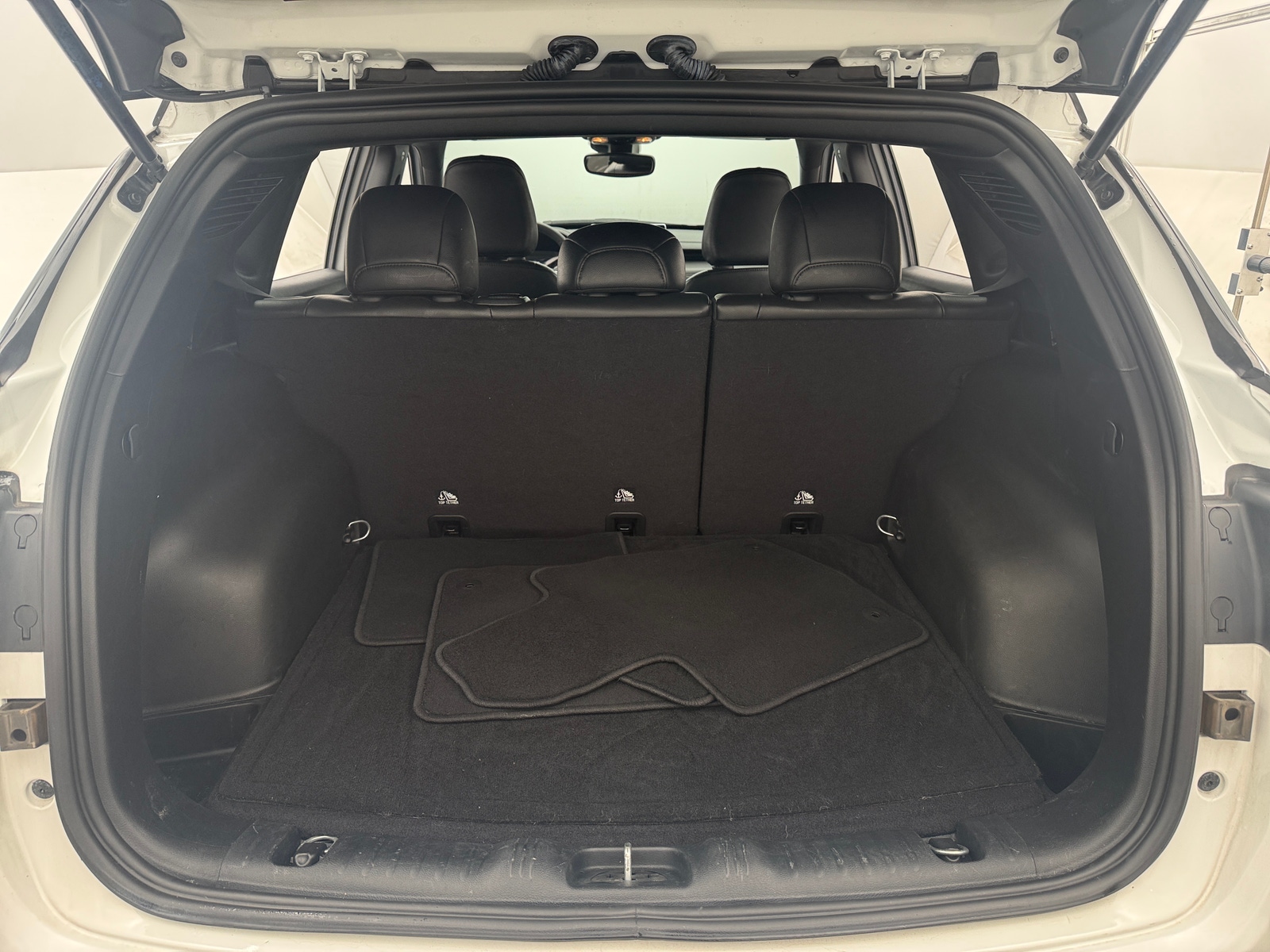 Thumbnail: 2023 Jeep Compass - 7