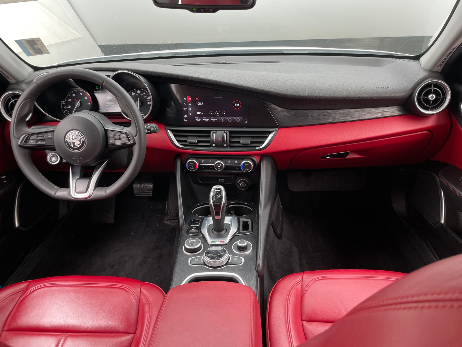 Thumbnail: 2020 Alfa Romeo Giulia - 2