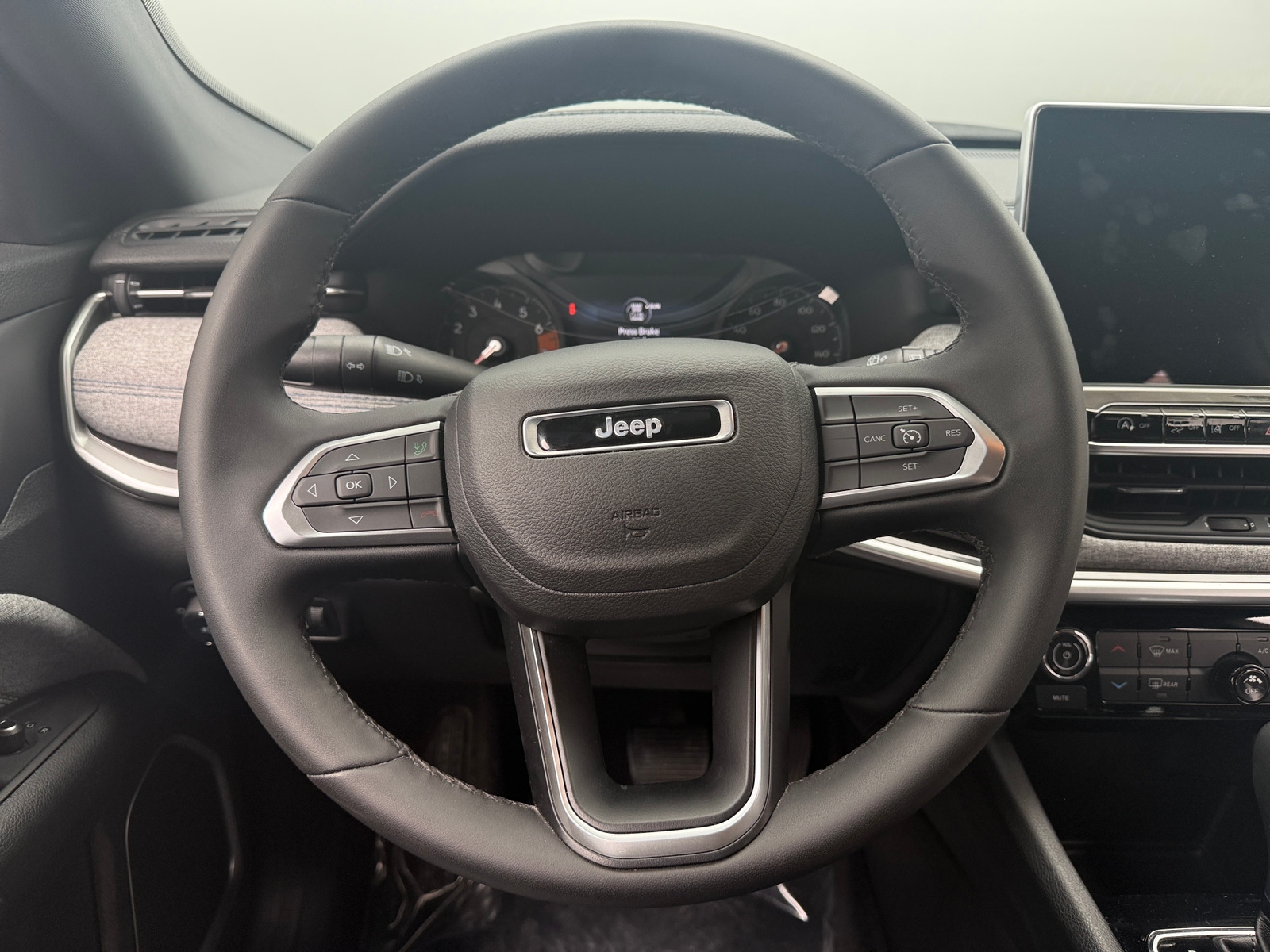 Thumbnail: 2023 Jeep Compass - 4