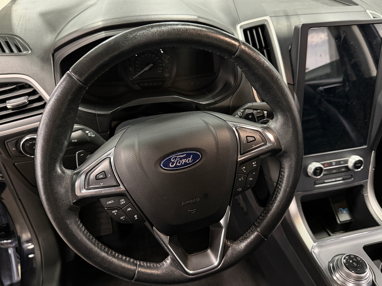 Thumbnail: 2022 Ford Edge - 4