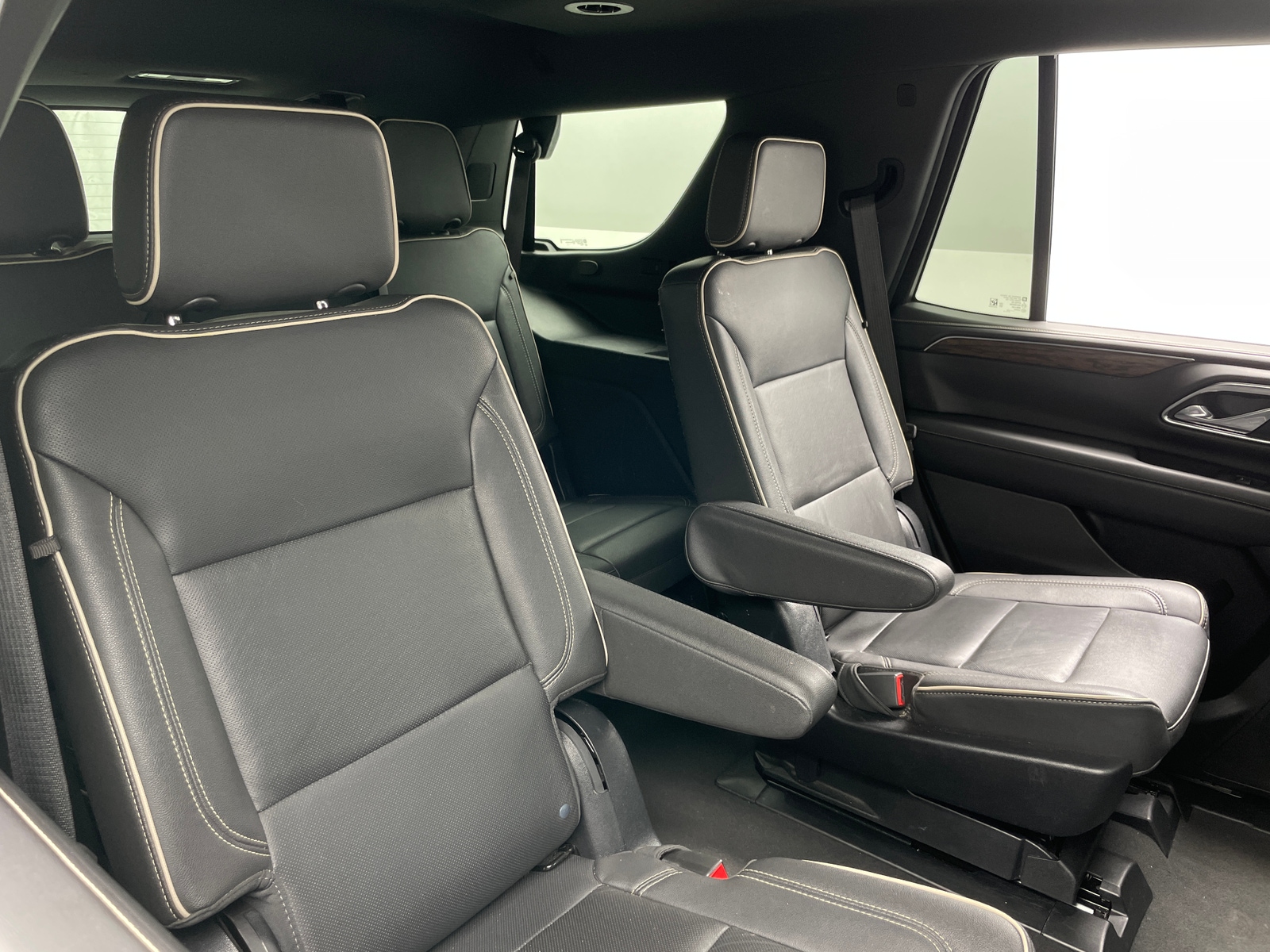 Thumbnail: 2023 Chevrolet Tahoe - 5
