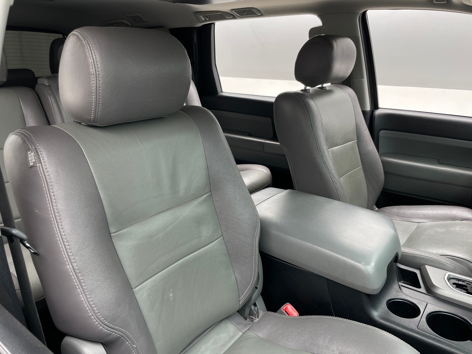 Thumbnail: 2013 Toyota Sequoia - 2
