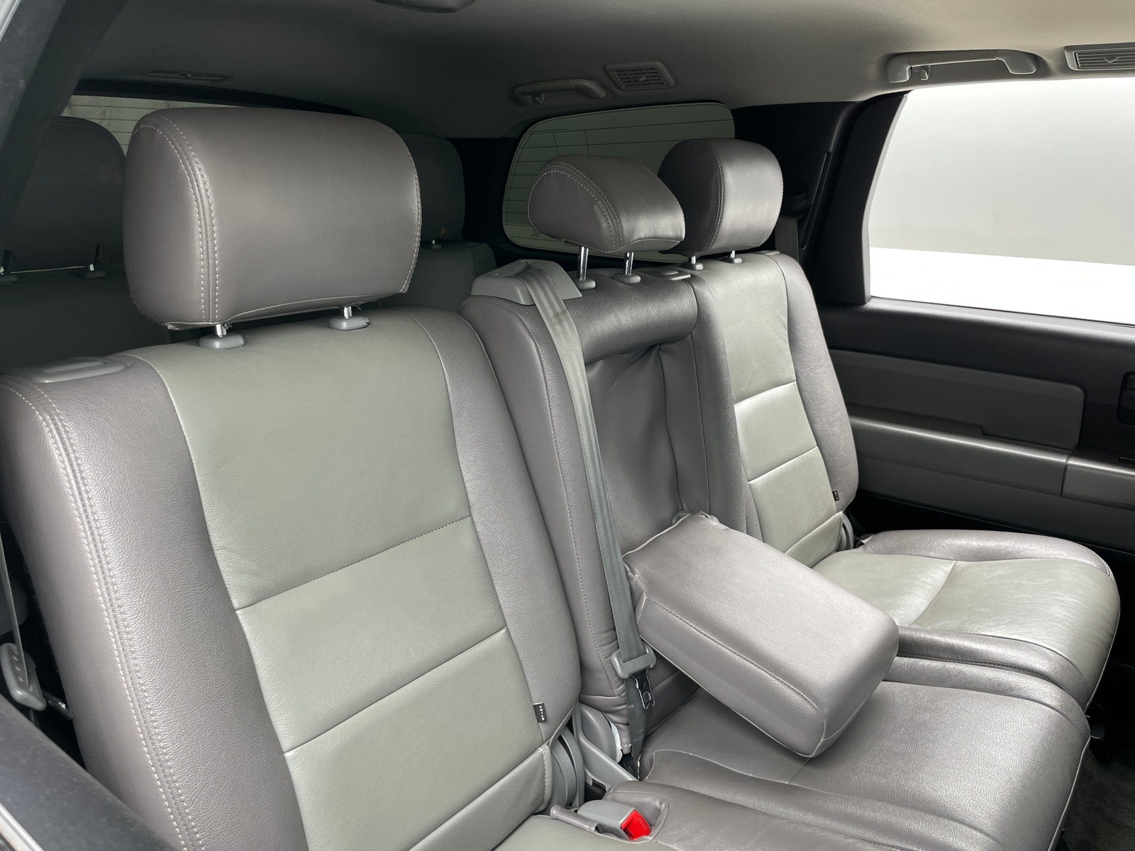 Thumbnail: 2013 Toyota Sequoia - 6