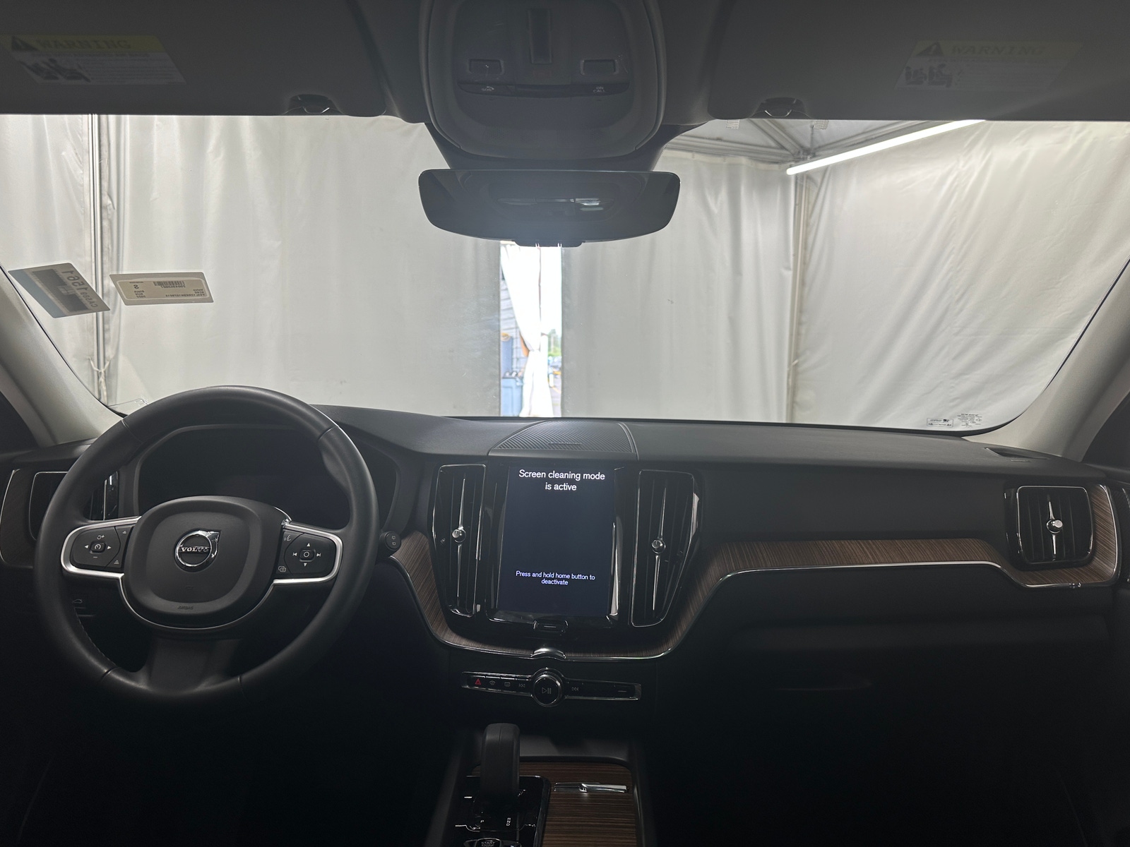 Thumbnail: 2022 Volvo XC60 - 3